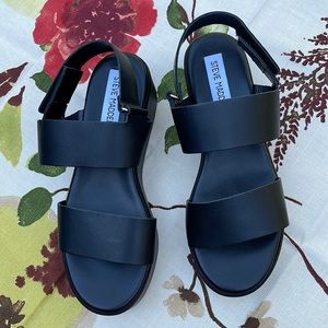 Steve Madden Black Platform Sandal sz 37